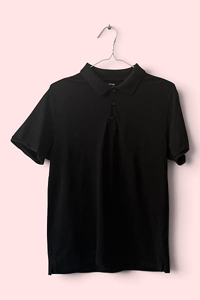 Polo Kiabi Iswed b'Qiegħ Regolari by Kiabi — pre-loved on Thrifted.mt