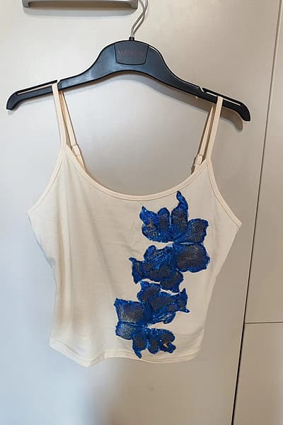 Top a motivi floreali — pre-loved on Thrifted.mt