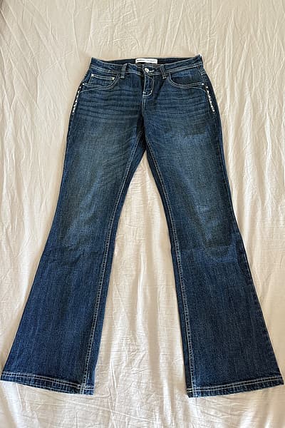 Flare Leg Blue Denim Jeans by Bershka — pre-loved on Thrifted.mt