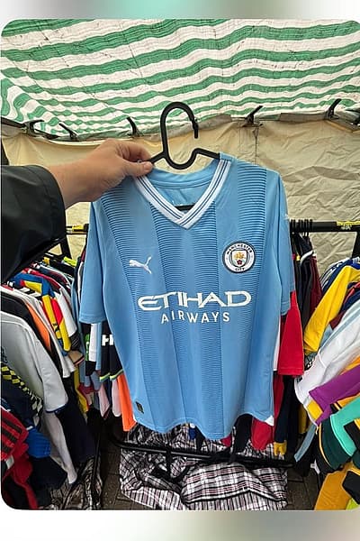Camiseta de local del Manchester City 2019/20 by Puma — pre-loved on Thrifted.mt
