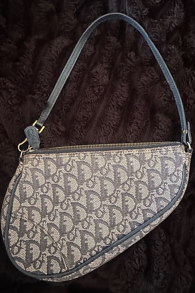 Borsa a sella Christian Dior Trotter by Christian Dior — pre-loved on Thrifted.mt