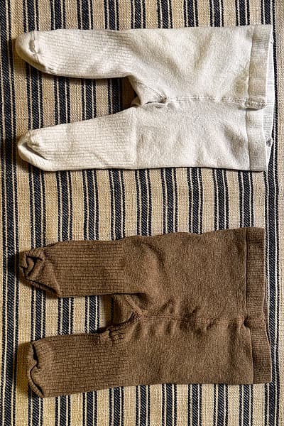 Set di due collant per neonati by C&A — pre-loved on Thrifted.mt