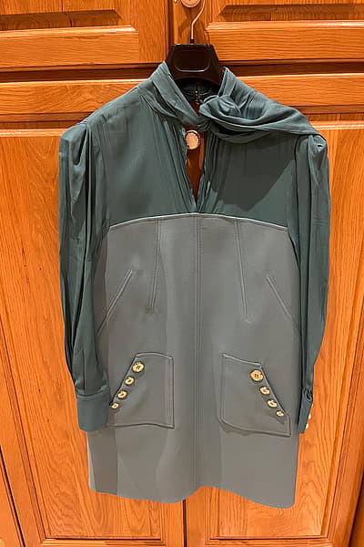 Ilbies b'Għonq Lavallière by Elisabetta Franchi — pre-loved on Thrifted.mt