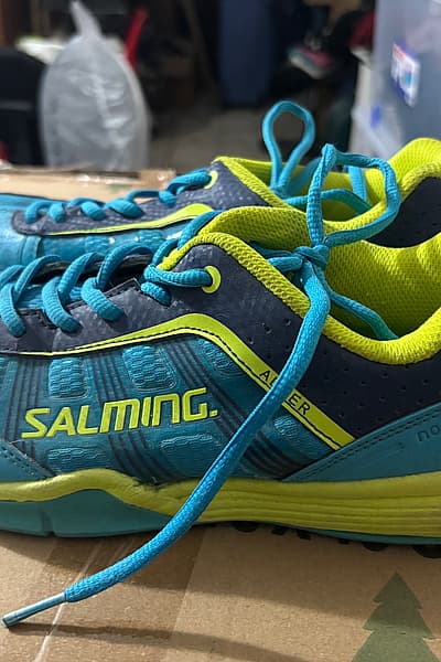 Scarpe da pallamano Salming Blue  by Salming  — pre-loved on Thrifted.mt