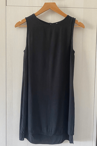 Black Sleeveless Long Top — pre-loved on Thrifted.mt