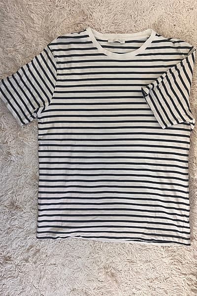 Maglietta a righe con collo rotondo di Zara, taglia M by Zara — pre-loved on Thrifted.mt