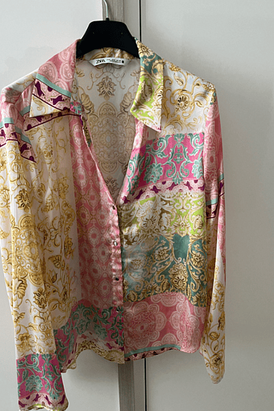 Camicia in raso fantasia by Zara — pre-loved on Thrifted.mt