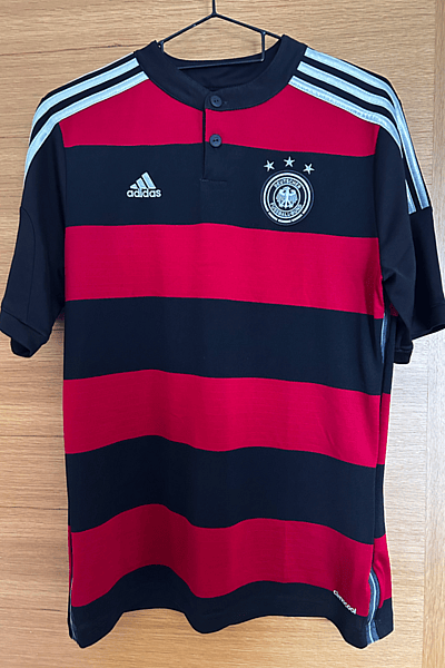 Maglia da calcio della nazionale tedesca Adidas by Adidas — pre-loved on Thrifted.mt