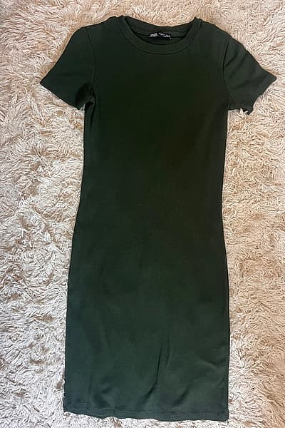 Abito aderente Zara taglia S by Zara — pre-loved on Thrifted.mt