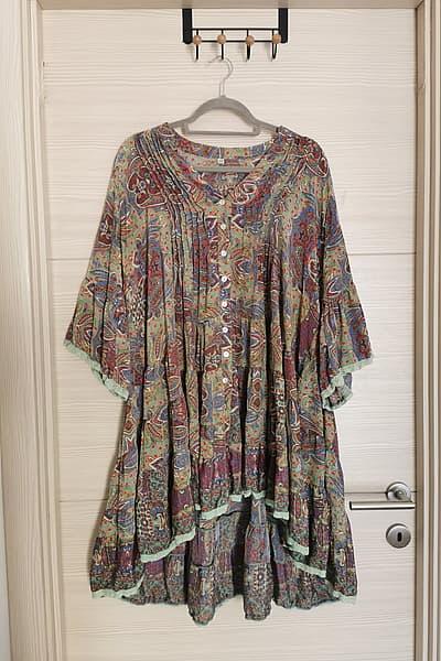 Vestido túnica boho con volantes y estampado de Paisley — pre-loved on Thrifted.mt