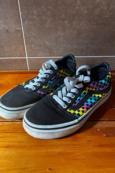 Sneakers Vans a scacchi arcobaleno by Vans — pre-loved on Thrifted.mt
