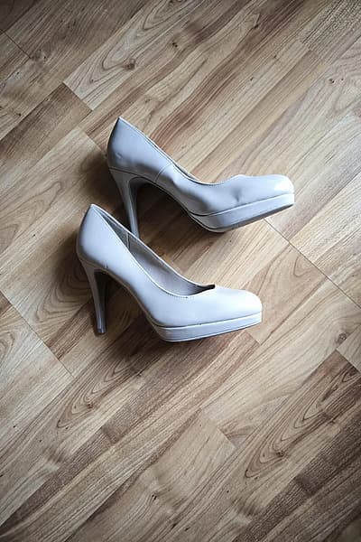 Żraben beige b'takkuna għolja — pre-loved on Thrifted.mt