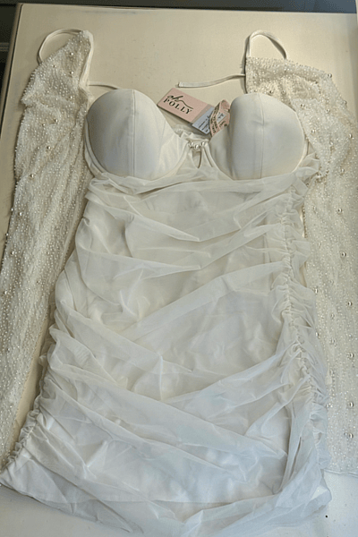 Mini abito bianco arricciato by Oh Polly — pre-loved on Thrifted.mt