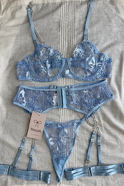 Conjunto «Dark Fantasy Blue» by Muuah Lingerie — pre-loved on Thrifted.mt